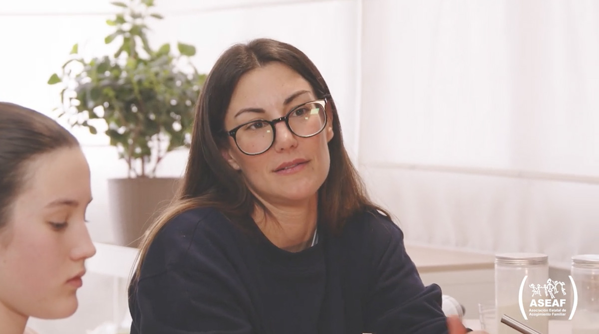 María